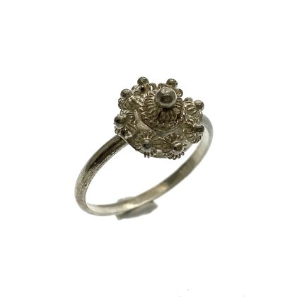 Zilveren vintage ring van een Zeeuwse knop.