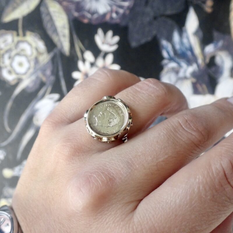Vintage gouden J.F. Kennedy ring.