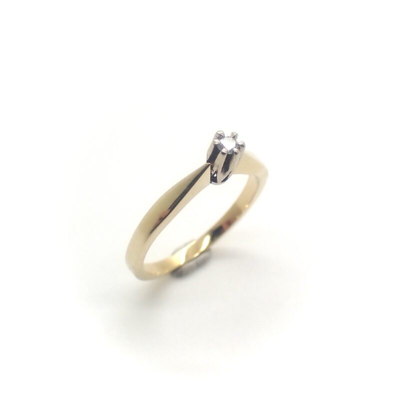 Vintage gouden solitair ring gezet met diamant | 0,06 ct
